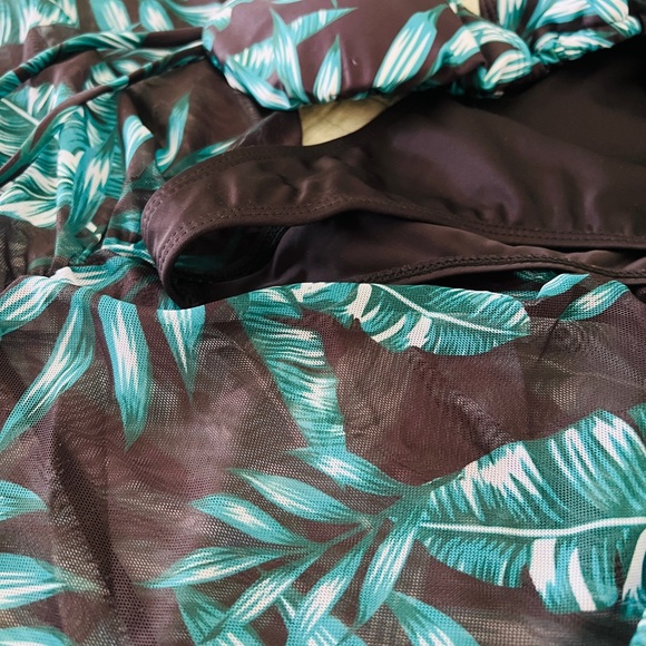 Women's 3 Piece Swimsuit Leaf Print Halter Drawstring Side Bikini Set & Cover Up - Picture 6 of 10